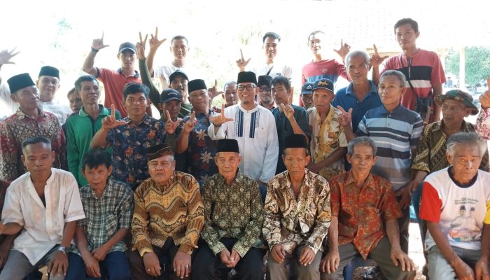 Tak Menunggu Menang, Cabup Teddy Bakal Wujudkan Impian Warga Dusun Air Medang OKU Timur Miliki Penerangan Jalan