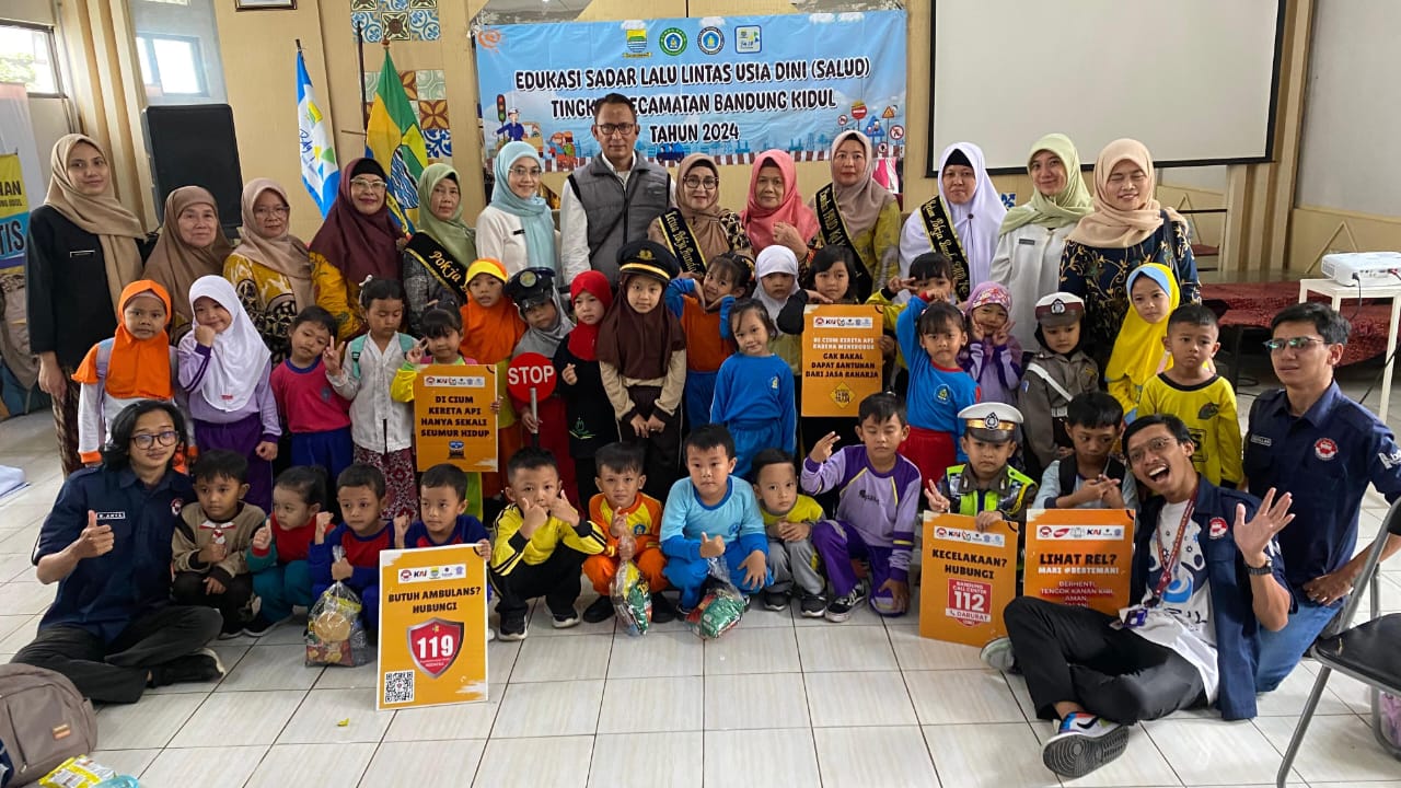 DAOP 2, Dishub dan Komunitas Edan Sepur Gelar Edukasi Keselamatan Berlalu Lintas