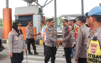 Kapolresta Cirebon Sambut Kunjungan Kapolda Jawa Barat ke Pos Terpadu GT Palimanan dalam Rangka Ops Lilin Lodaya 2024