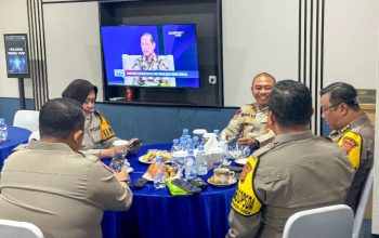 Kapolresta Cirebon Terima Kunjungan Pejabat Utama Polda Jabar di Pos Terpadu GT Palimanan