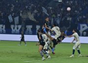 Persib Kalahkan Persita 3-1