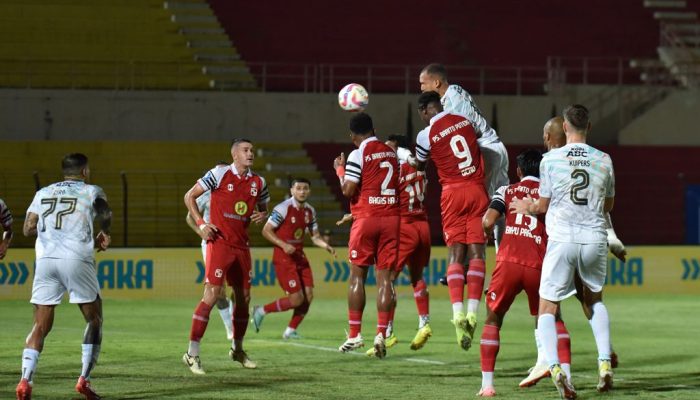 Kandaskan Barito Putera, Persib Dekati Puncak Klasemen