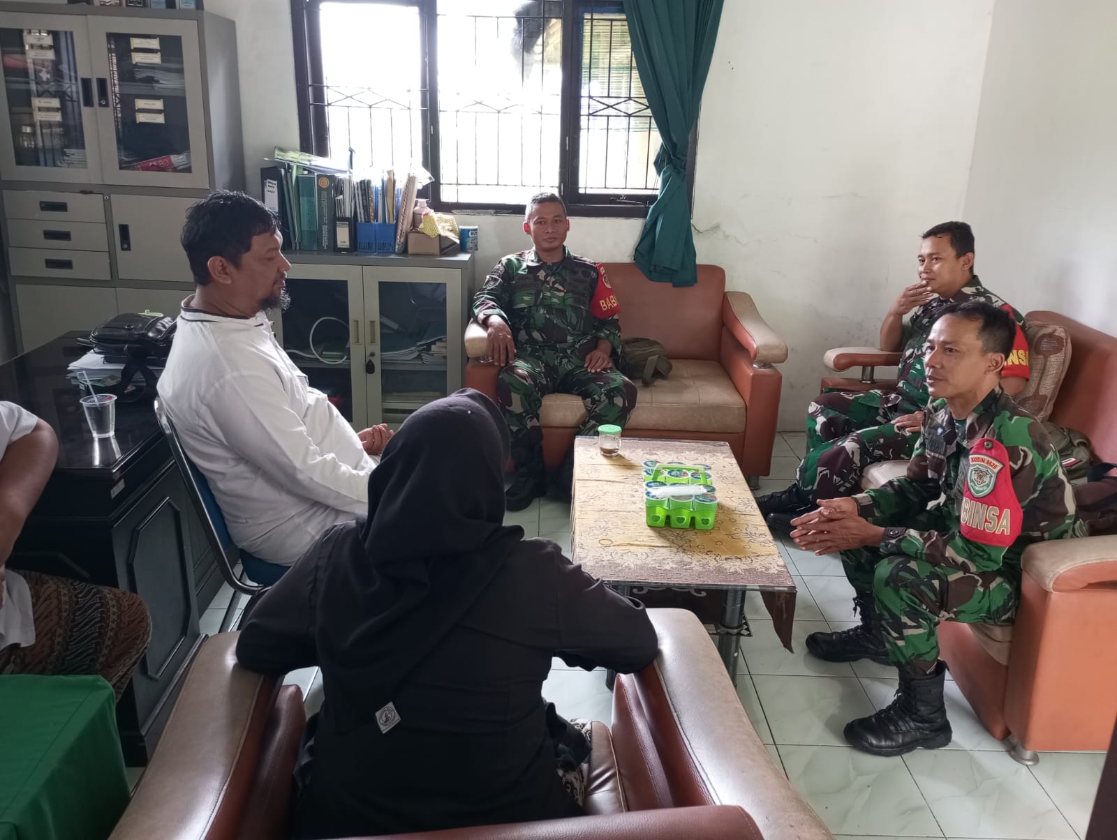 Babinsa Anjangsana ke Tokoh Masyarakat Blok Blancir Desa Cempaka
