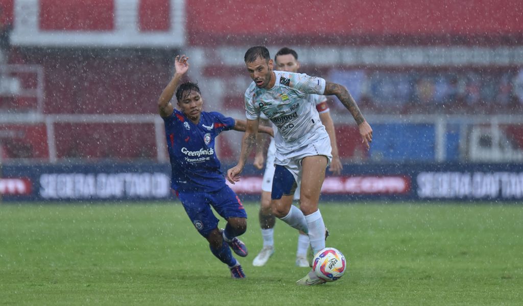 Persib Gasak Arema, Gervane Kastaneer Cetak Gol Debut