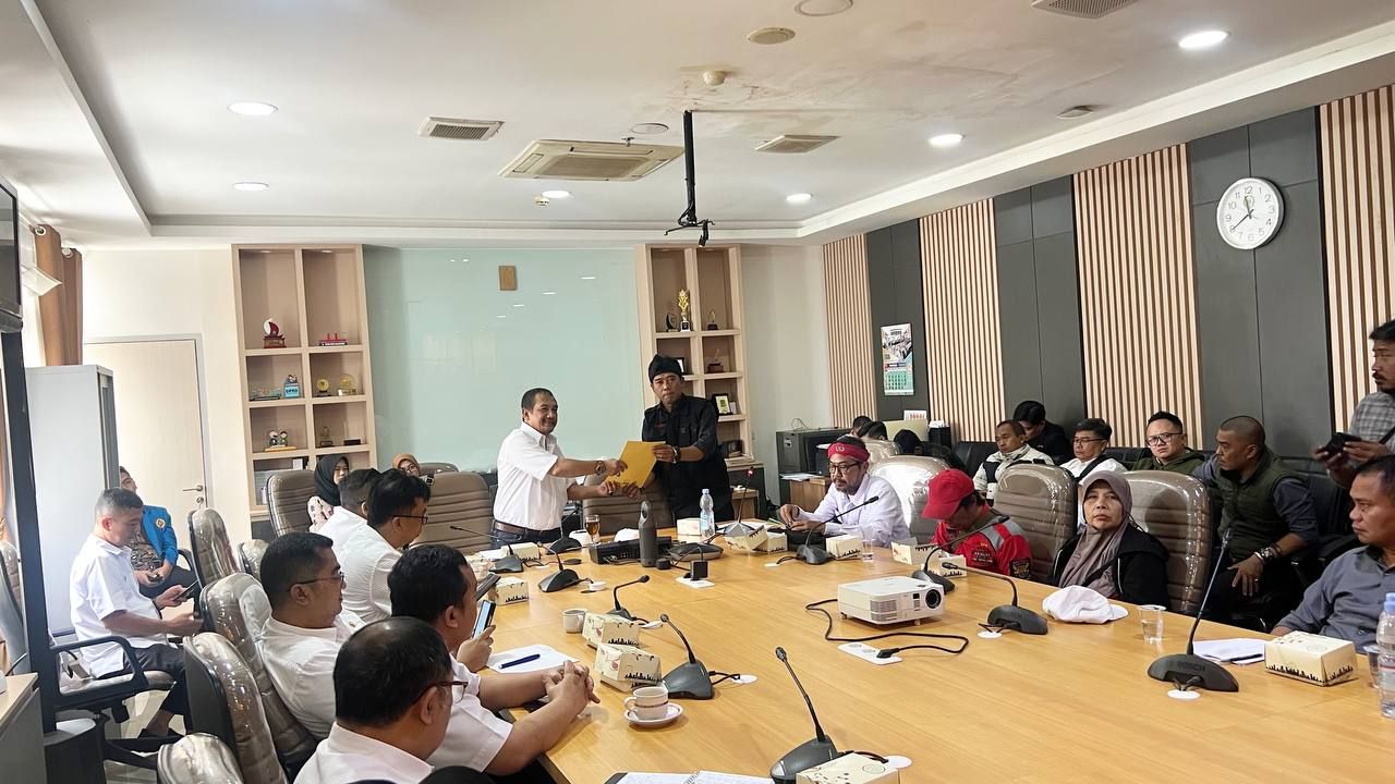 Minta Kejelasan Pengelolaan Pasar Gedebage, Pedagang Pasar Tradisional Mengadu ke Komisi II