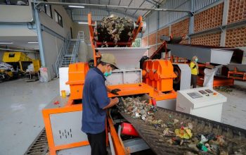 Begini Proses Olah Sampah di TPST Tegalega