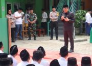Pj Bupati Cirebon Kunjungi Ponpes, Berikan Motivasi kepada Para Santri