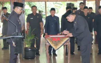 Pj Bupati Cirebon Lantik 6 Pejabat Untuk Perkuat Kinerja Pemerintah Daerah
