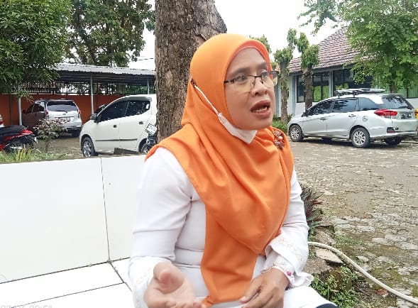 SMAN 1 Jamblang Melakukan Pemotongan Uang Pengembalian Studi Kampus Yang Di Batalkan