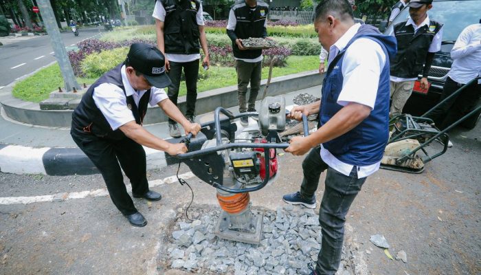 Pemkot Bandung Terima 400 Aduan Jalan Berlubang
