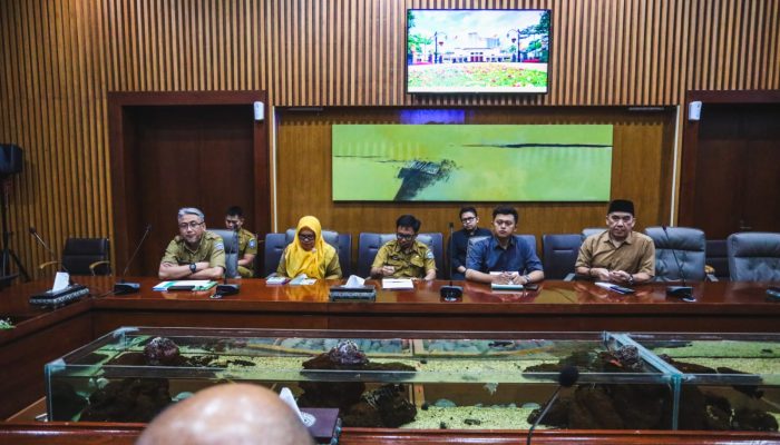 Pemkot Bandung Terus Cari Solusi Pengelolaan Sampah yang Efektif