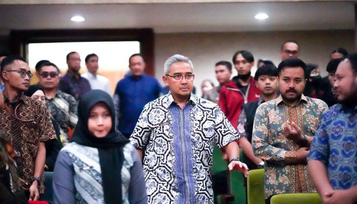 Ciptakan Komunikasi Publik Lebih Baik, Farhan Ajak Pengelola Media Sosial Berinovasi