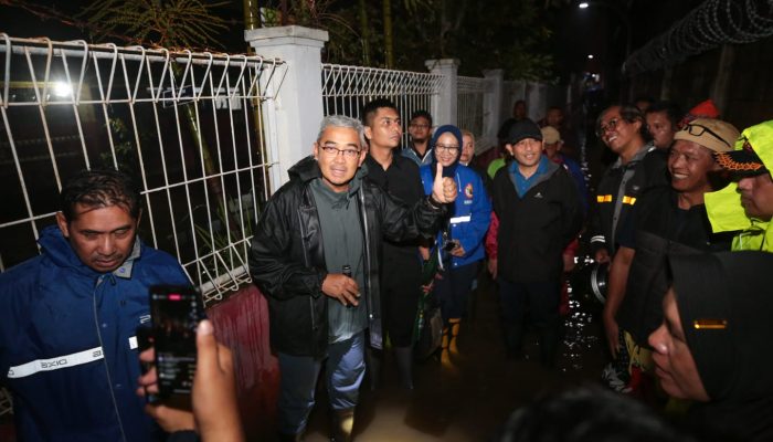 Wali Kota Bandung Tinjau Banjir Rancanumpang dan Bandung Indah Raya, Pastikan Solusi Berkelanjutan
