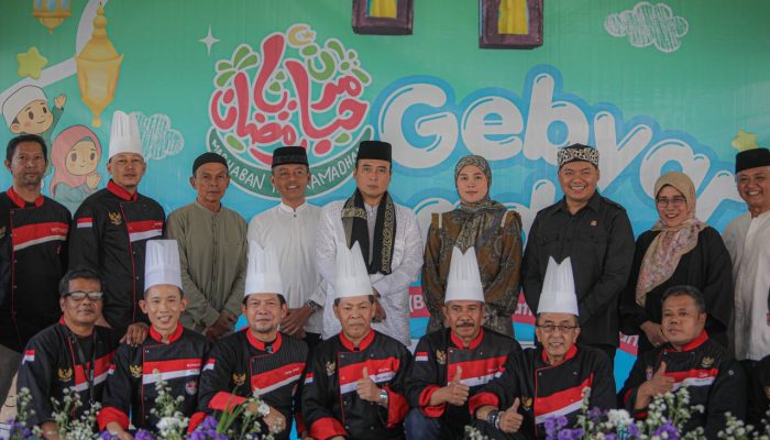 Asosiasi Chef Indonesia Bagikan 1.000 Porsi Nasi Kebuli dan Bryani di Gerlong