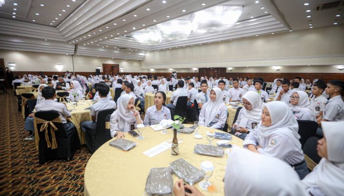 300 Siswa Ikuti Pendidikan Politik Generasi Muda Kesbangpol Kota Bandung
