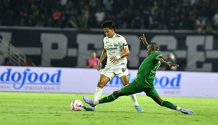 Rekor Tandang Tercoreng, Persib Digilas Persebaya 4-1