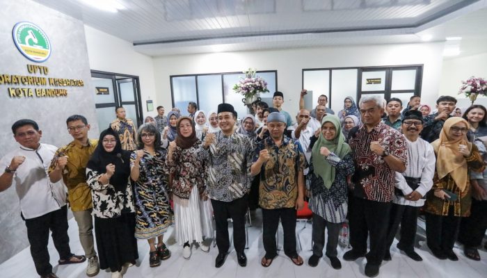 Kemenkes Labeli UPTD Labkes Kota Bandung Akreditasi Paripurna