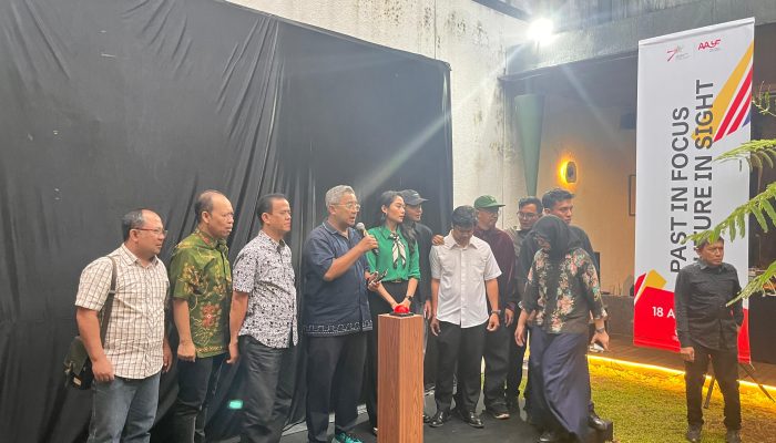 Resmikan Logo Asia Afrika Youth Forum 2025, Wali Kota Bangga Karya Anak Muda Bandung