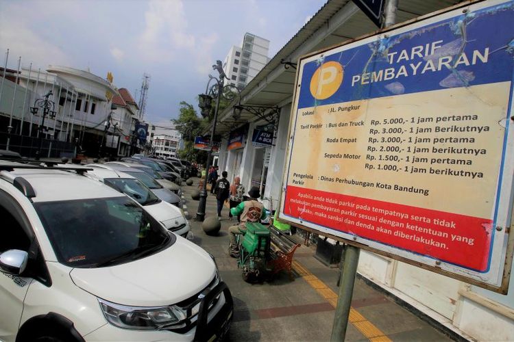Pemkot Bandung Rencanakan Pembangunan Area Parkir Bertingkat