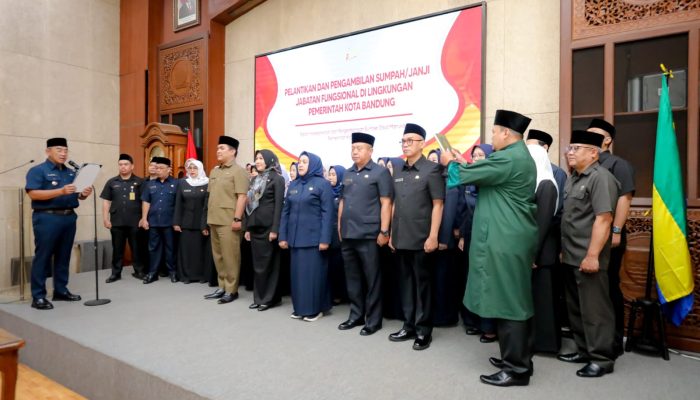 Farhan Lantik 33 Pejabat Fungsional, Ajak Jadi Motor Inovasi Pemerintahan