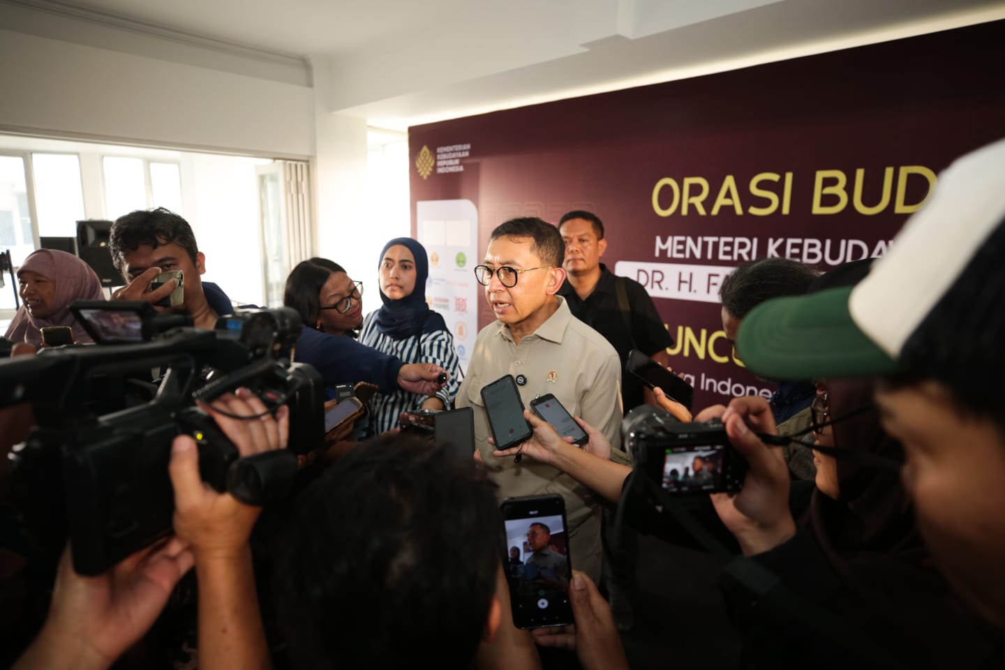 Wali Kota Bandung: Mari Jaga Kesusasteraan dengan Membaca!