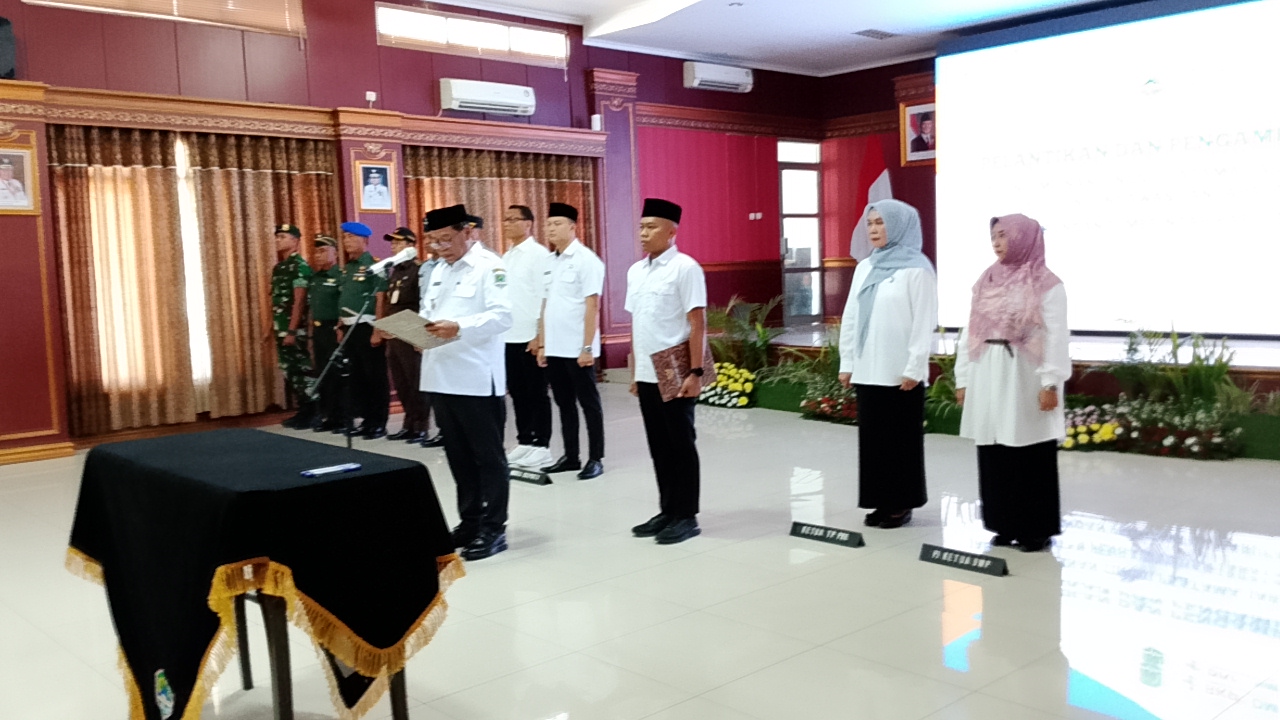 Bupati Majalengka Melantik 44 Pejabat Pemda Kabupaten Majalengka