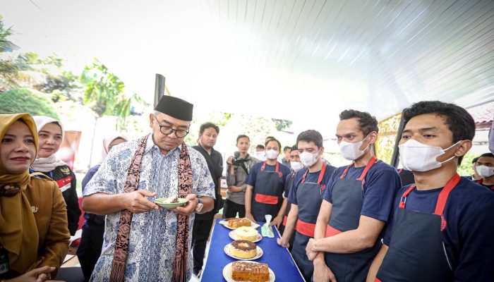 Kolaborasi Disnaker dan Rutan Kelas 1 Bandung Gelar Pelatihan Pastry dan Barber Bagi Warga Binaan