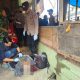 Polsek Bayongbong Cek TKP Penemuan Mayat Pria di Samping Pangkalan Ojek Pasar Andir