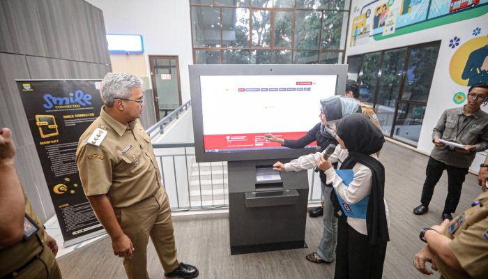 Pemkot Bandung Luncurkan Smile Connected, Layanan Digital Terintegrasi di Kecamatan